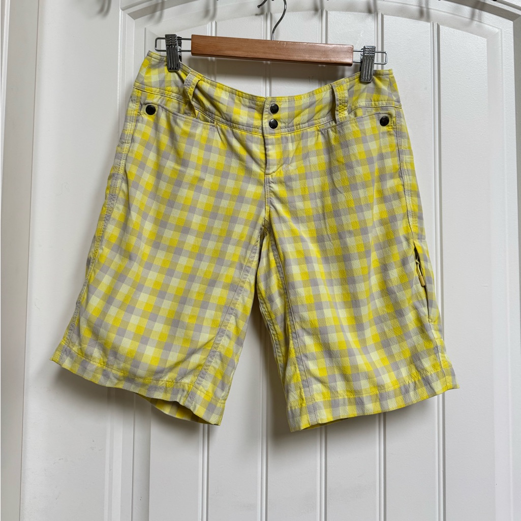 Lululemon Yellow And Grey Check Low Rise Board/Bermuda Shorts. Size 6
